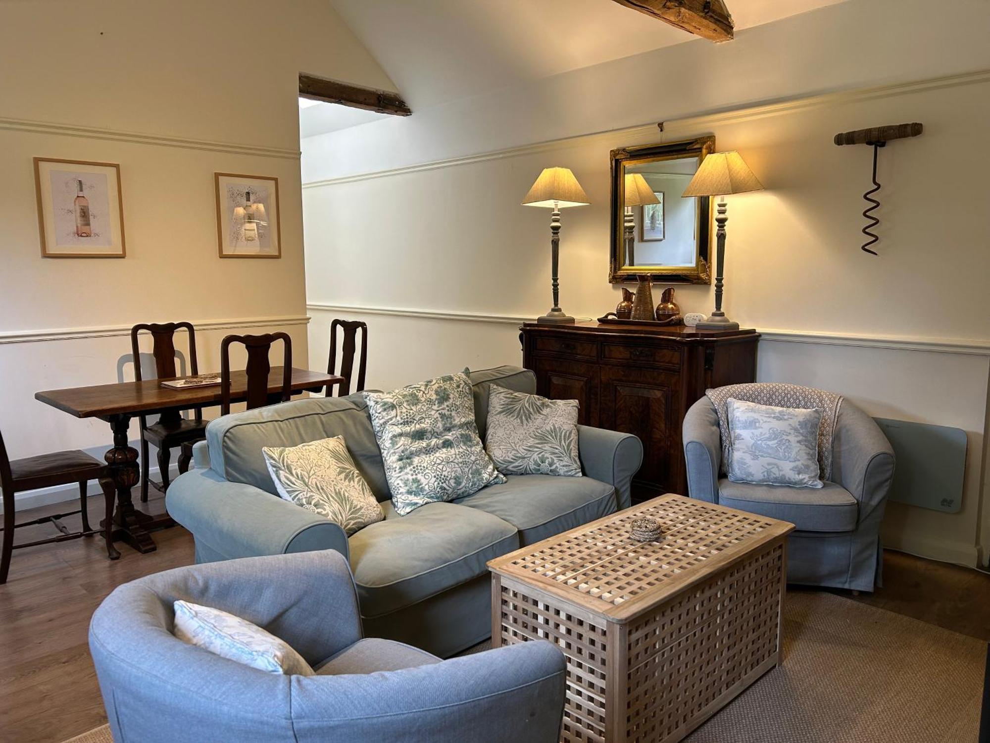 *New* Hartest Vineyard 2 Bed Cottage With Parking Exterior photo